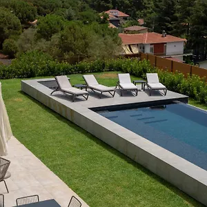 4* Hotel Mon Luxury